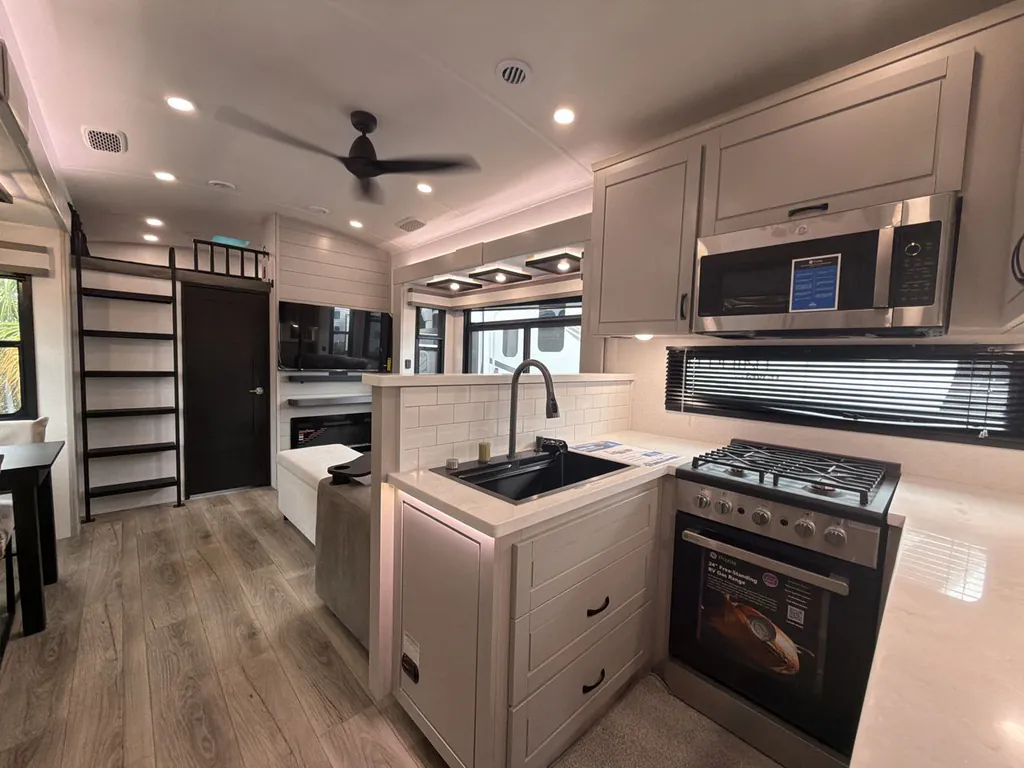 2026 Jayco North Point 395DSDB, Photos photo 10
