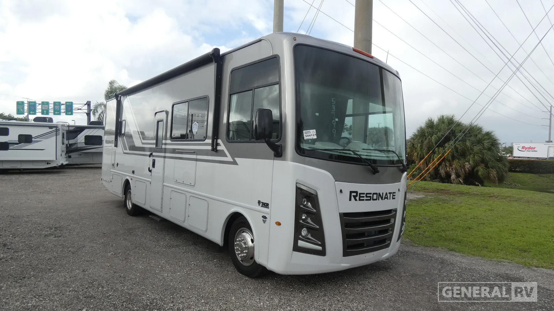 2026 Thor Motor Coach Resonate 30C - Photo 2