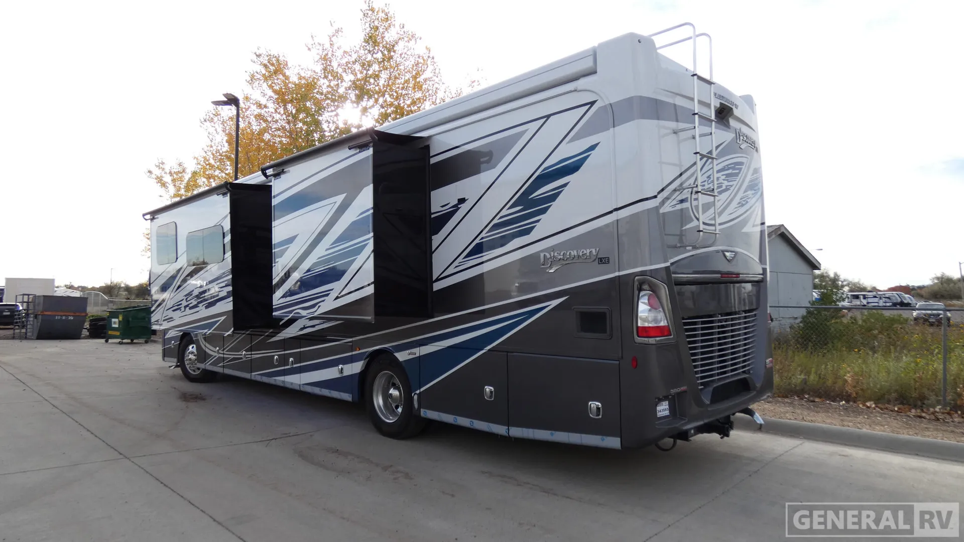 2026 Fleetwood Discovery LXE 40M - Photo 4
