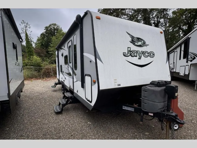 2016 Jayco Jay Feather 23MB - Main photo