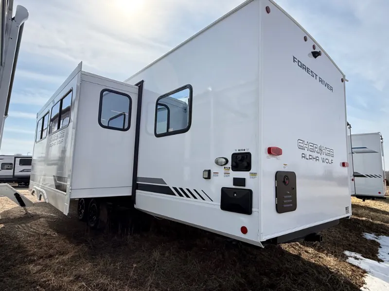2026 Forest River Cherokee Alpha Wolf 29DCB, Photos photo 16