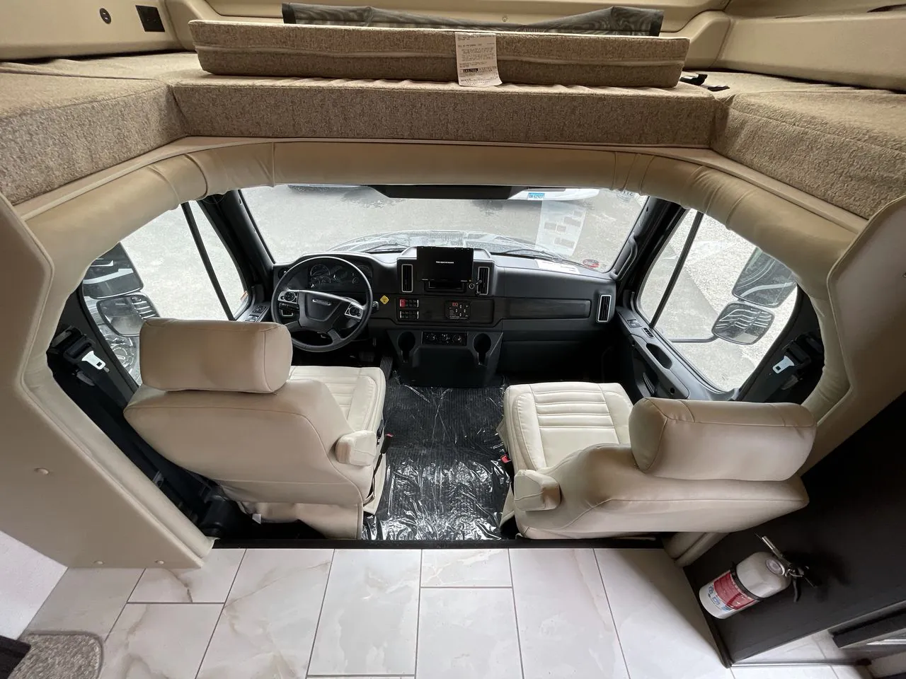 2026 Entegra Coach Accolade XL 37L - Photo 3