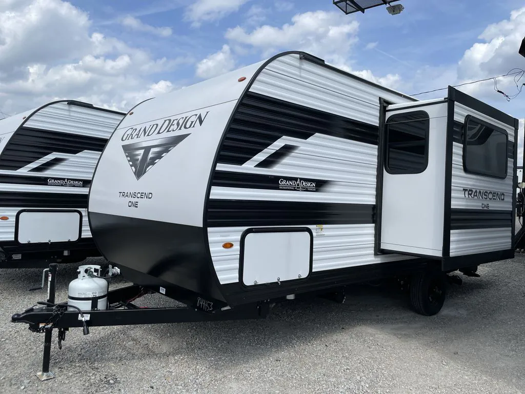 2026 Grand Design Transcend One 161DB - Photo 2