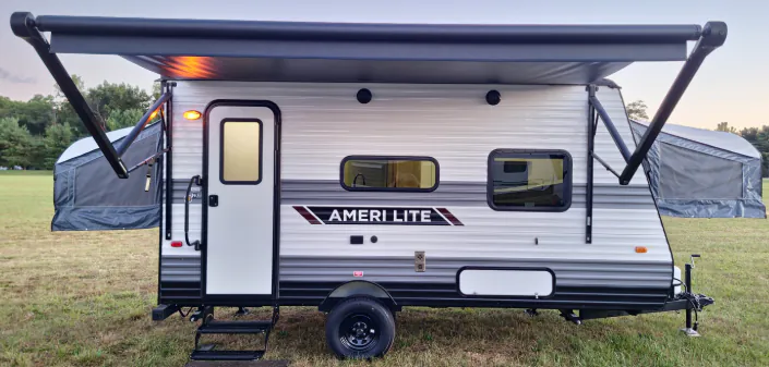 Gulf Stream Innsbruck Lite Super Lite 16RBT exterior