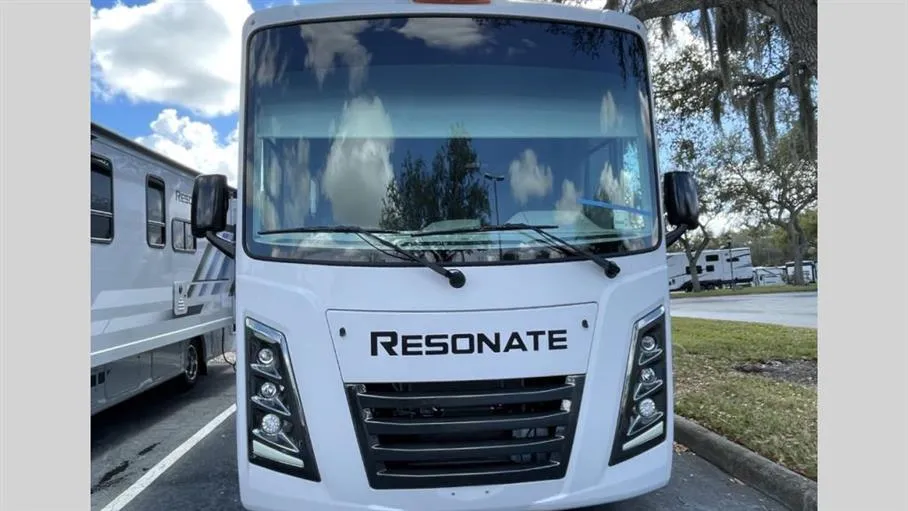 2026 Thor Motor Coach Resonate 29D - Photo 3