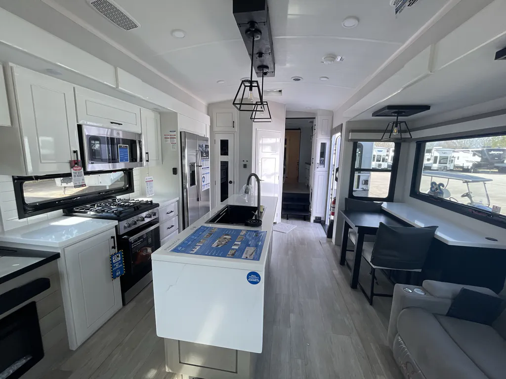 2026 Jayco Pinnacle 36FBTS, Photos photo 3