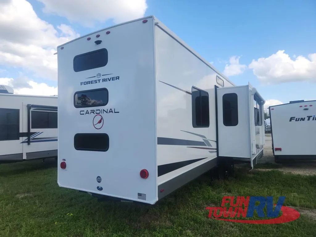 2026 Forest River Cardinal 35CRIB, Photos photo 8