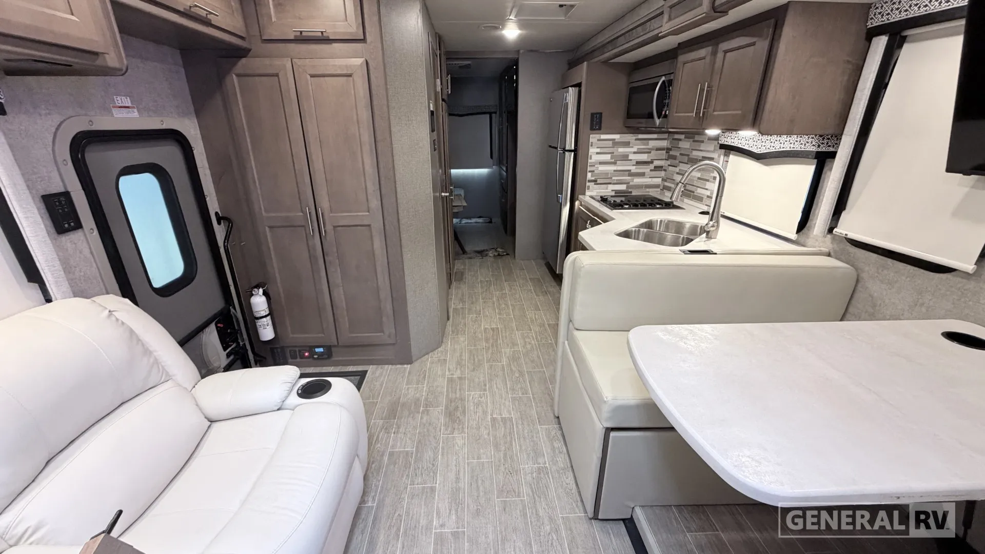 2022 Thor Motor Coach Omni XG32 - Photo 3