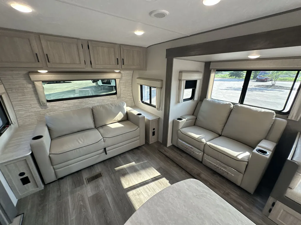 2024 Coachmen Catalina Legacy Edition 283FEDS, Photos photo 11