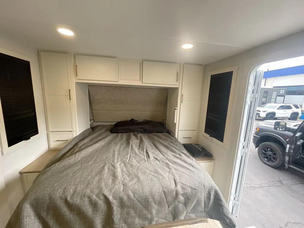 2026 Brinkley Model Ix 20X, Photos photo 6