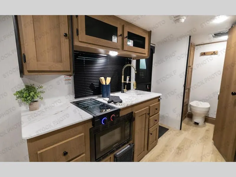 2027 Coachmen Apex Nano 190RBS - Photo 4