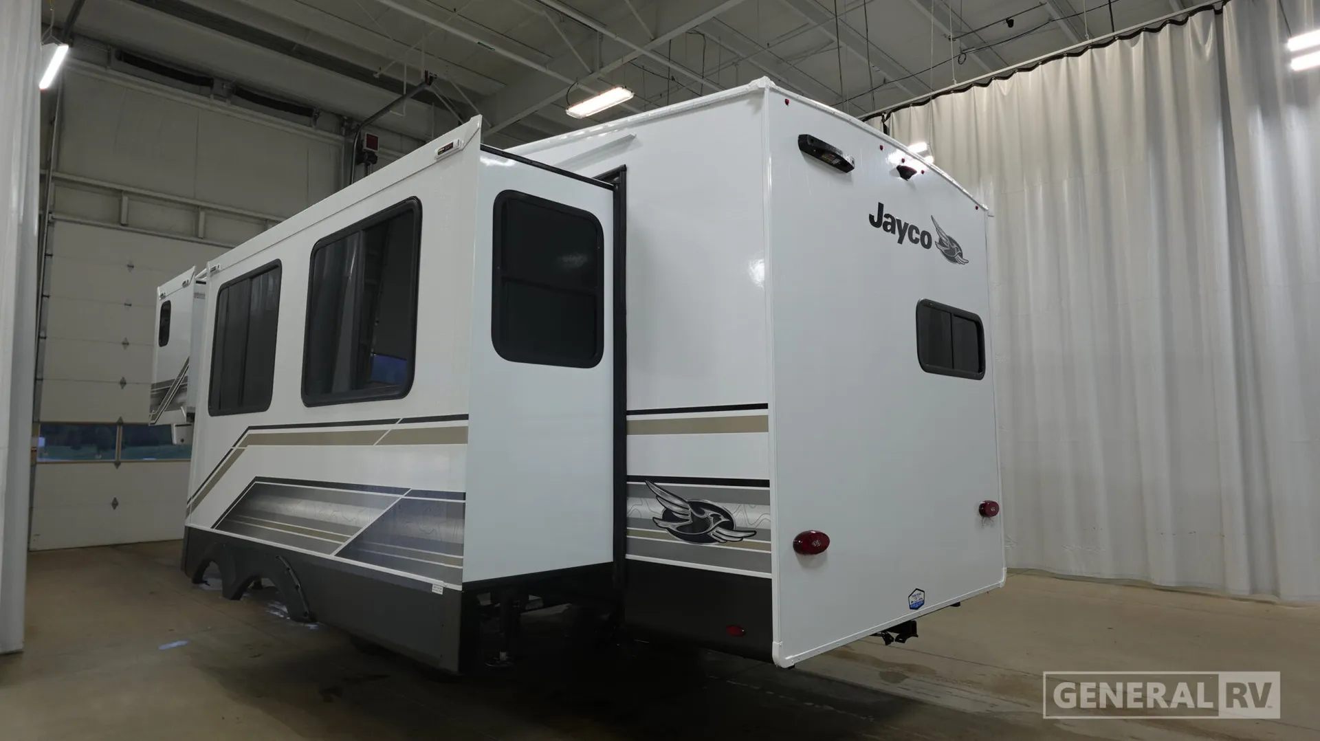2027 Jayco Eagle 28RKS - Photo 4