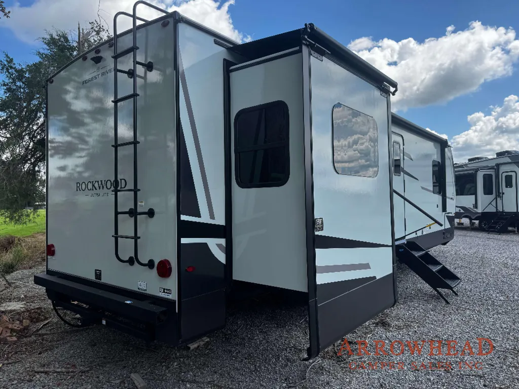 2027 Forest River Rockwood Ultra Lite 2921RL, Photos photo 14