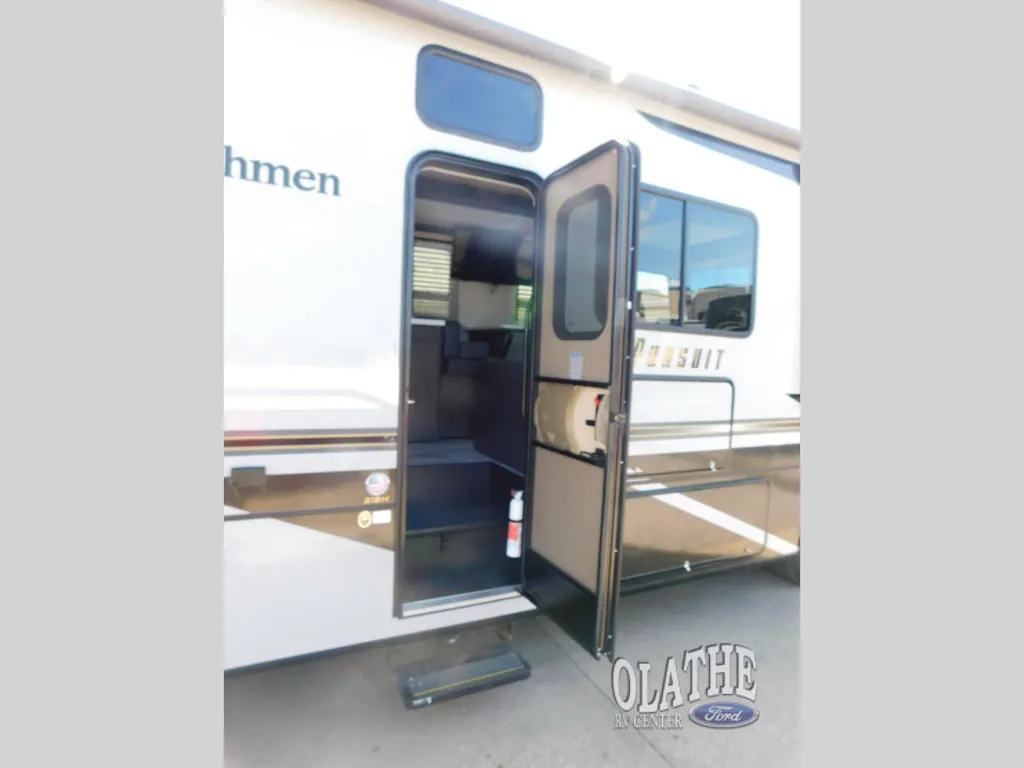 2024 Coachmen Pursuit 31BH, Photos photo 8