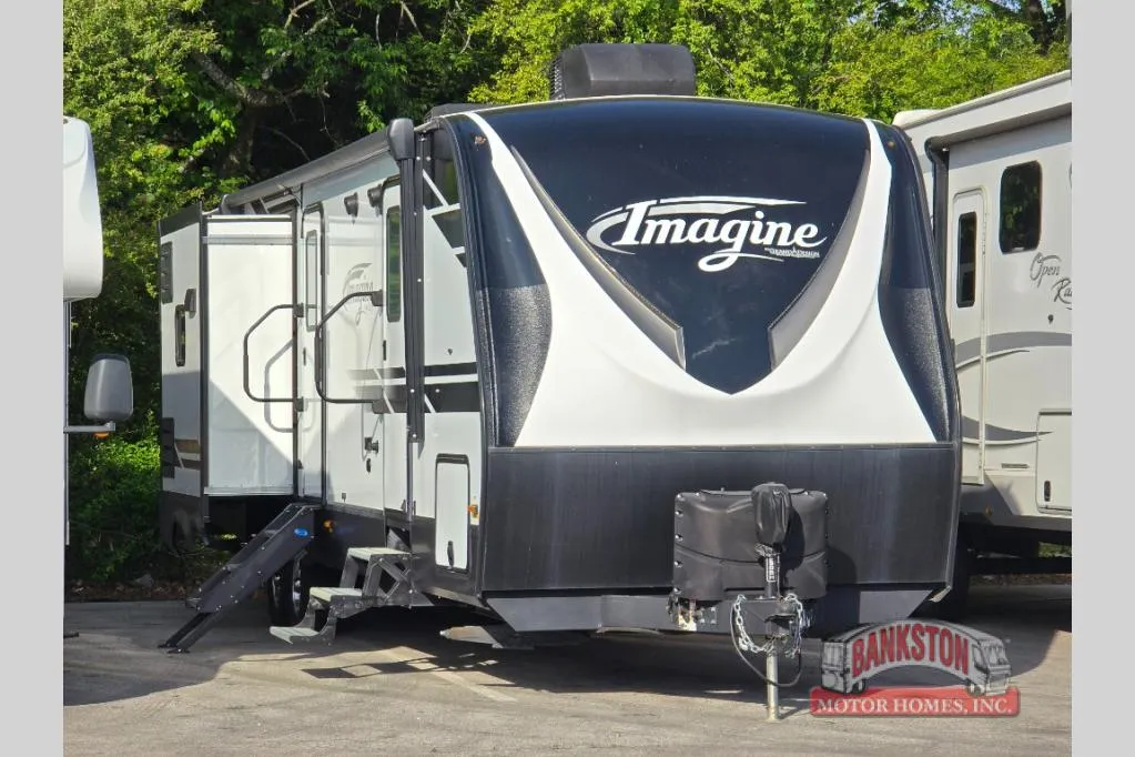 2021 Grand Design Imagine 3250BH - Photo 2