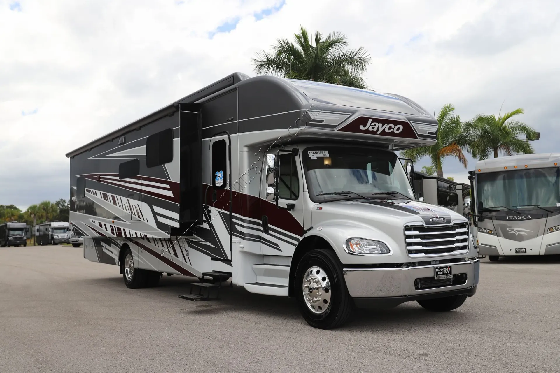 2026 Jayco Seneca Prestige 37M - Photo 3