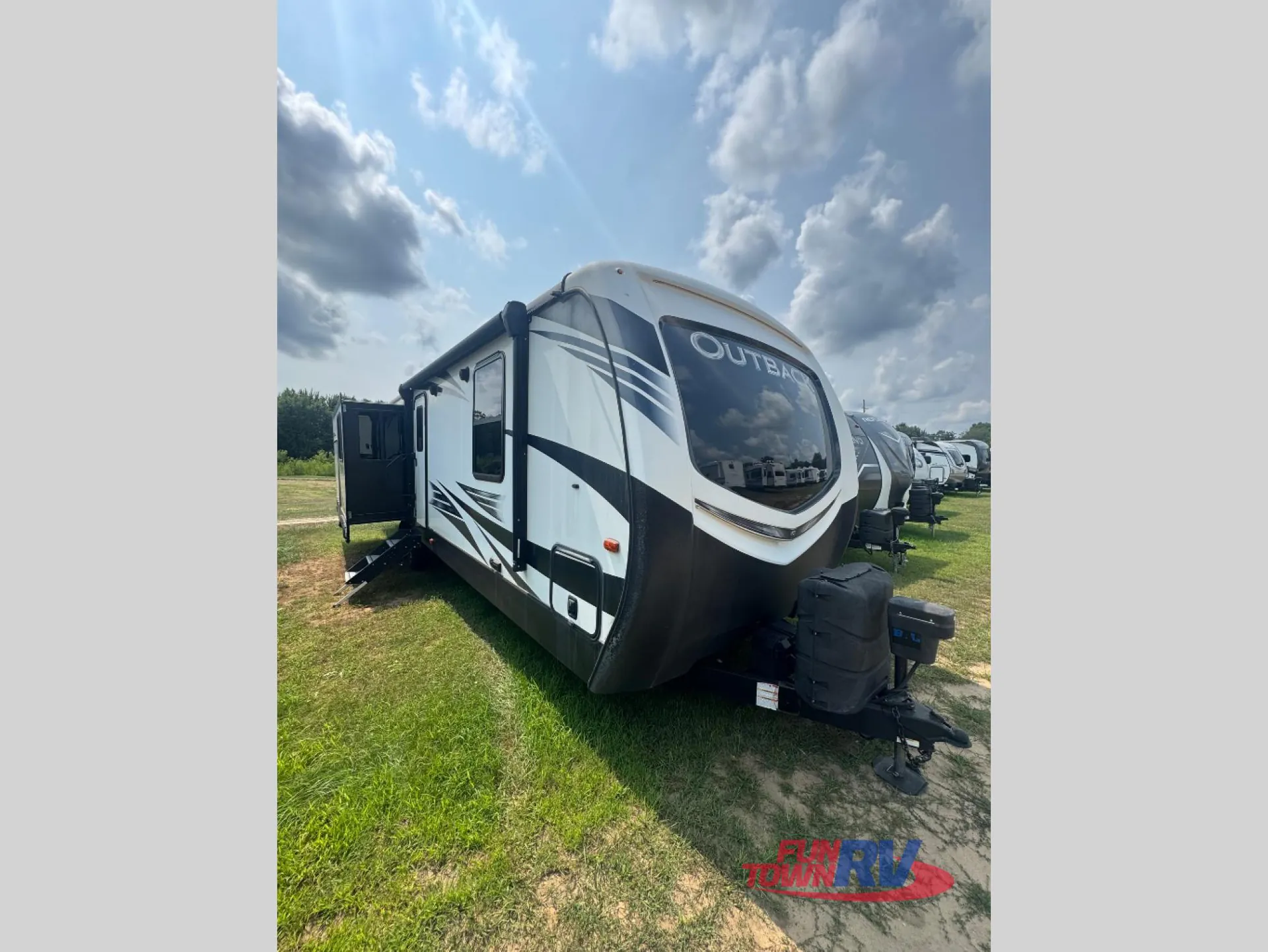 2020 Keystone Outback 330RL dealer photo 1 from Fun Town RV
