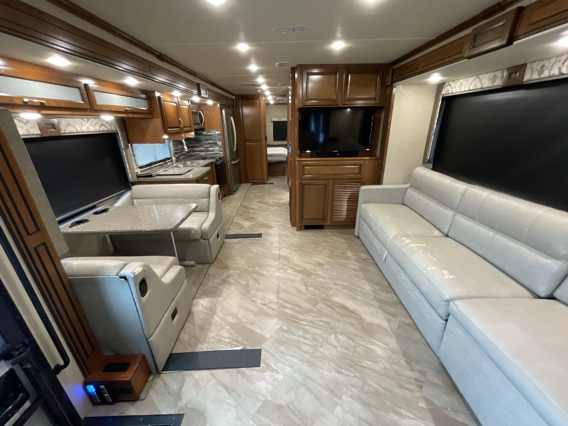 2017 fleetwood Bounder 35P — living area main