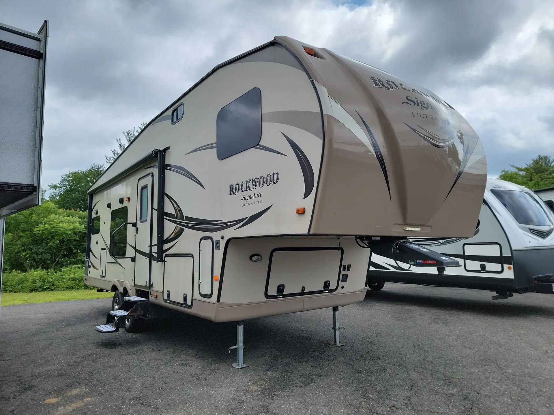 2016 Forest River Rockwood Signature Ultra Lite 8280WS - Photo 2