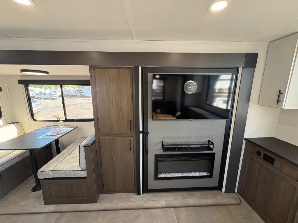 2027 Forest River Tracer 286RL, Photos photo 14