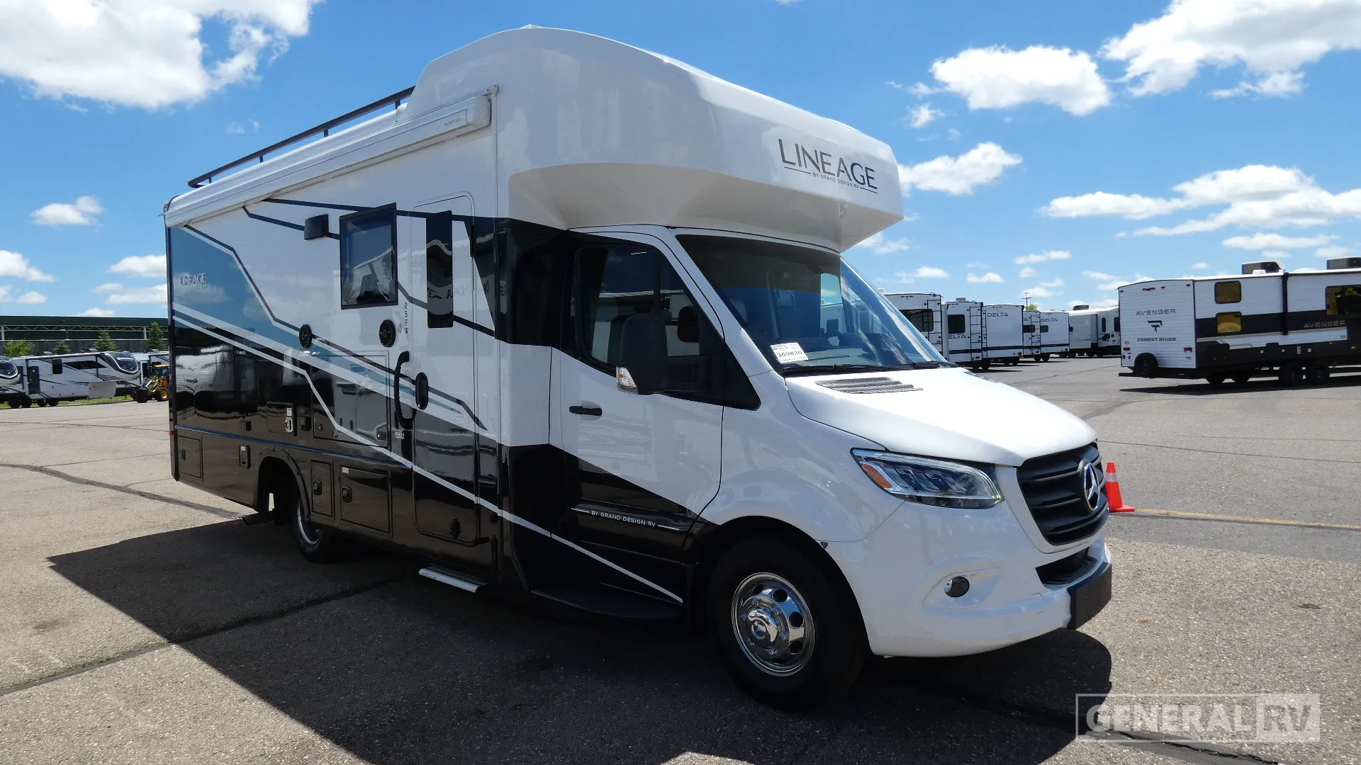 2026 Grand Design Lineage Series M 25FW - Photo 2