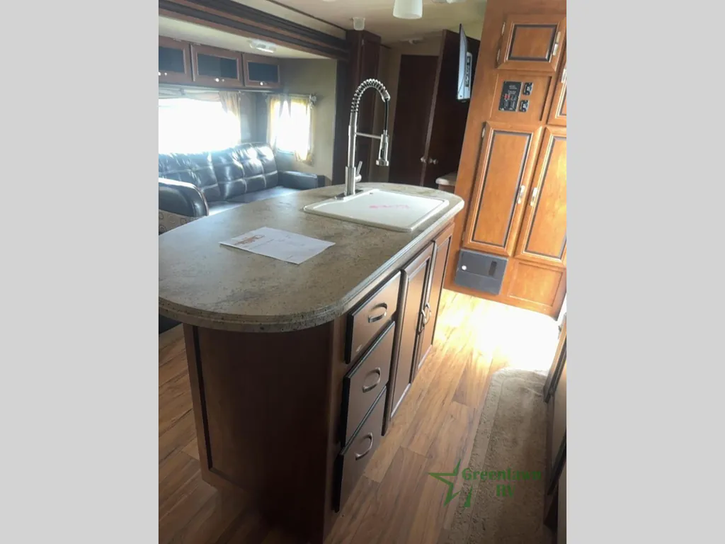 2016 Forest River Vibe 312BHS, Photos photo 19