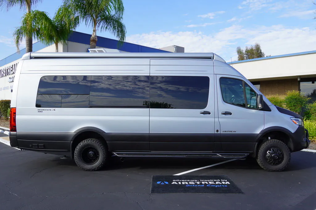 2026 Airstream Interstate 24GLX - Photo 3