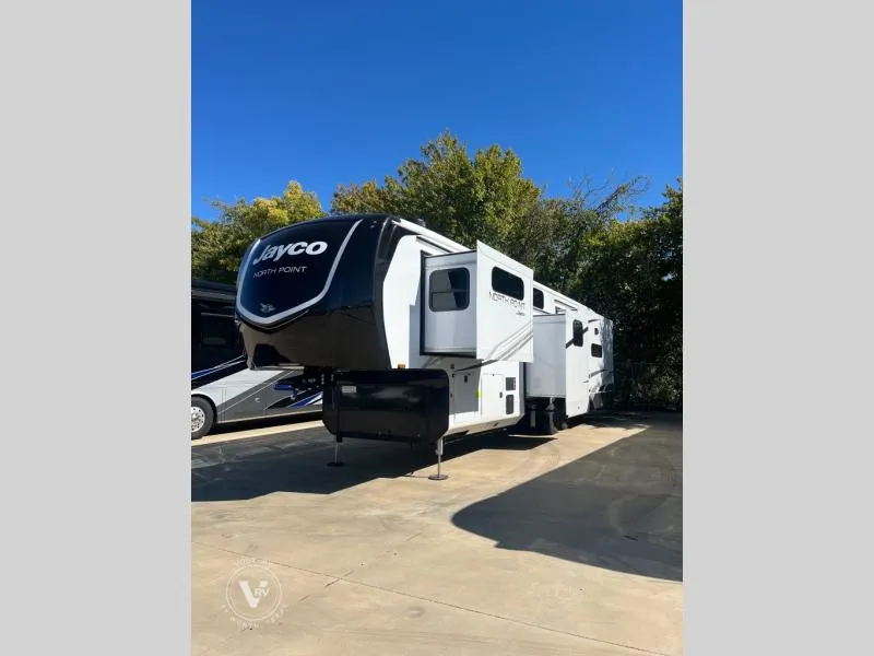 2026 Jayco North Point 377RLBH - Photo 4
