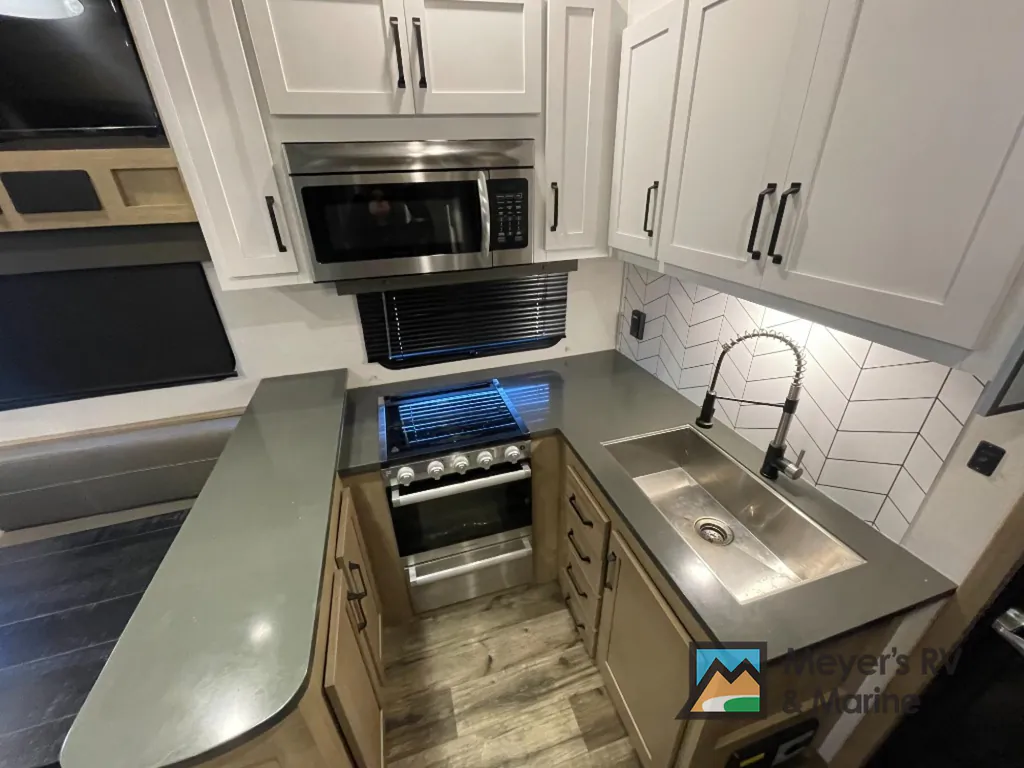 2023 Keystone Raptor 362, Photos photo 13