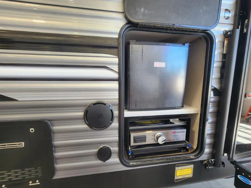 2026 Coachmen Catalina Legacy Edition 273DBHCK, Photos photo 30