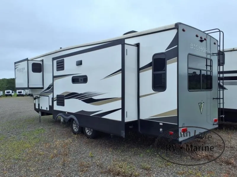 2023 Heartland Outpost Lite 32RS - Photo 4