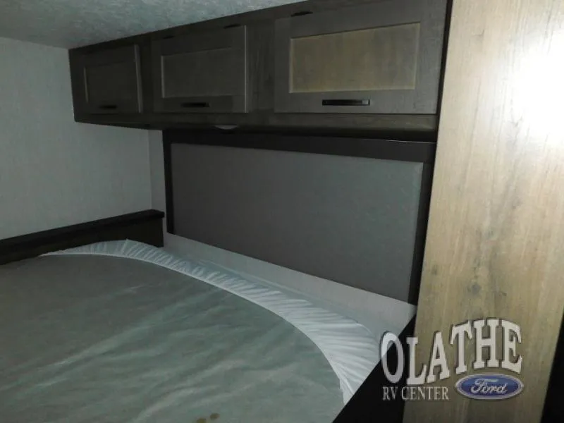 2024 Coachmen Leprechaun 260DS - Ford 450 - Photo 4
