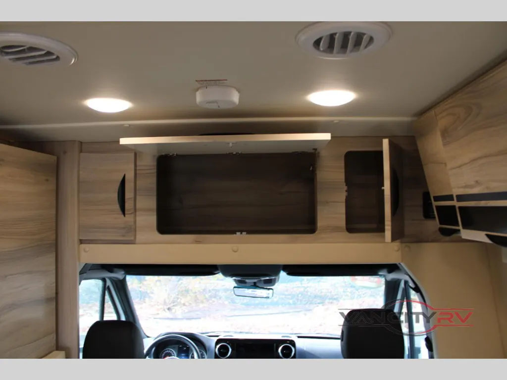 2025 Chinook RV Summit EB, Photos photo 31
