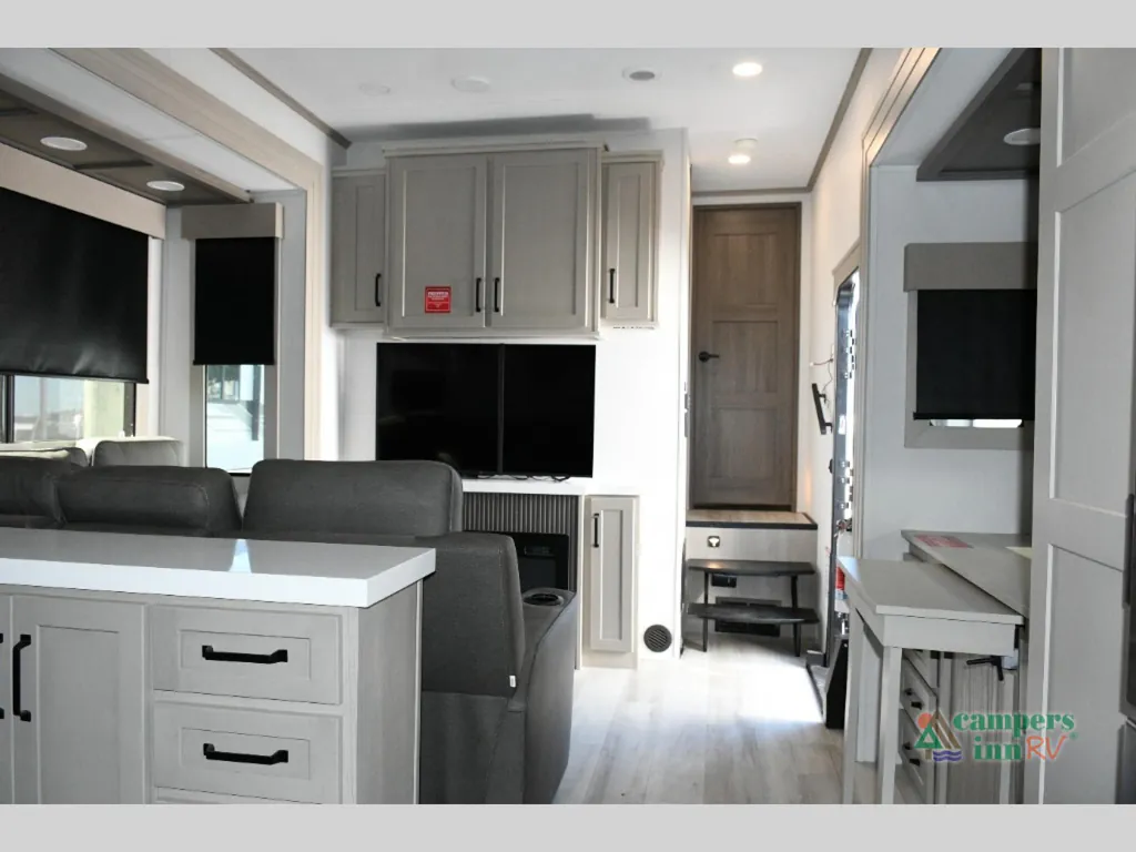 2026 Grand Design Momentum 392M, Photos photo 9