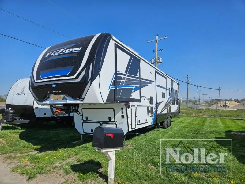 2025 Keystone Fuzion 373 - Photo 3