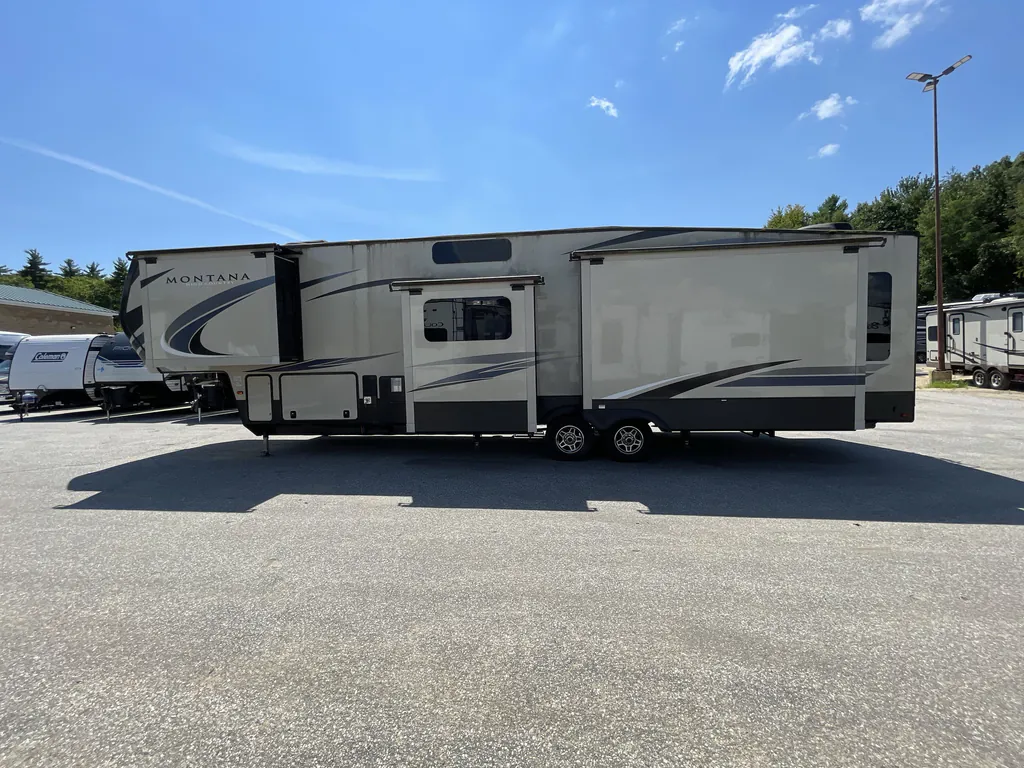 2018 Keystone Montana High Country 385BR, Photos photo 6
