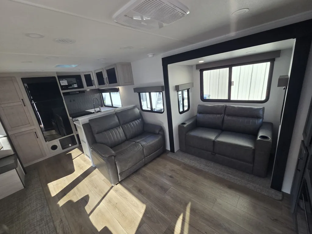 2027 Forest River Solaire 3060RKTS, Photos photo 22