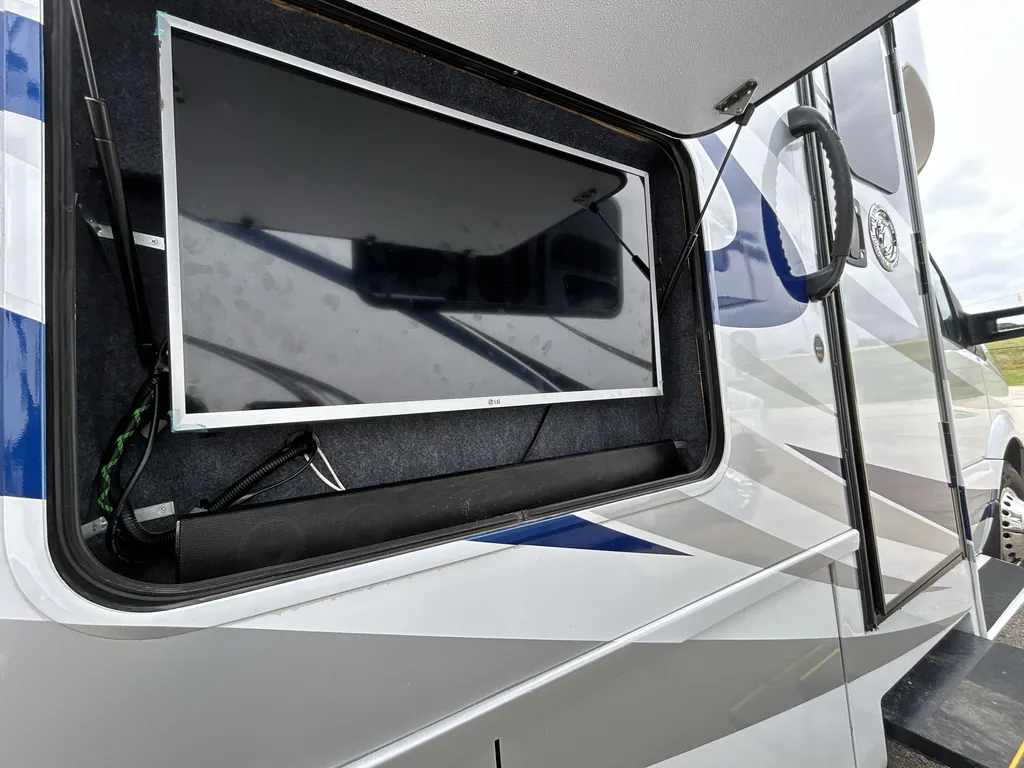 2018 Tiffin Wayfarer 24 QW, Photos photo 33