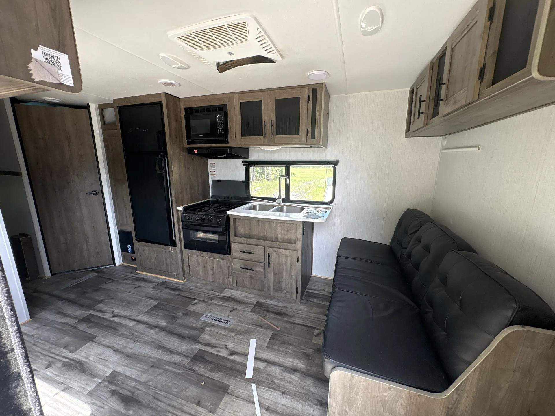 2023 Heartland Pioneer BH250 — living area main