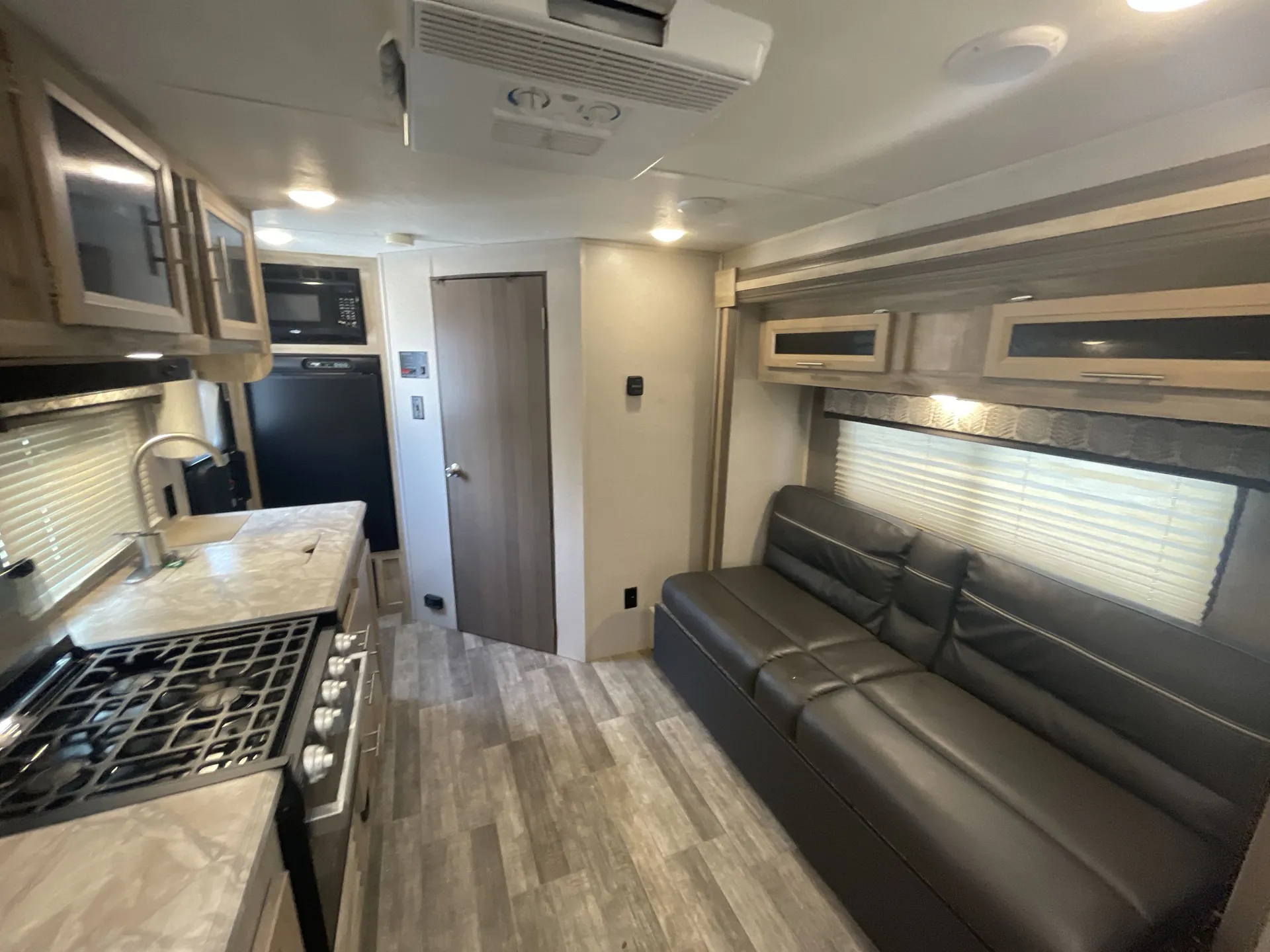 2021 Coachmen Catalina Expedition 192FQS - Photo 4