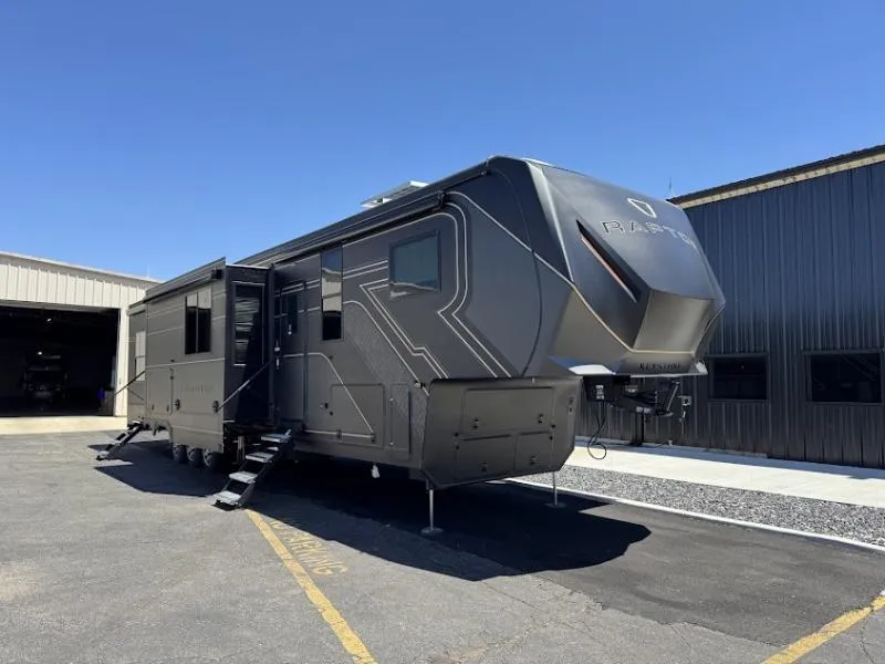 2027 Keystone Raptor 433 - Photo 4