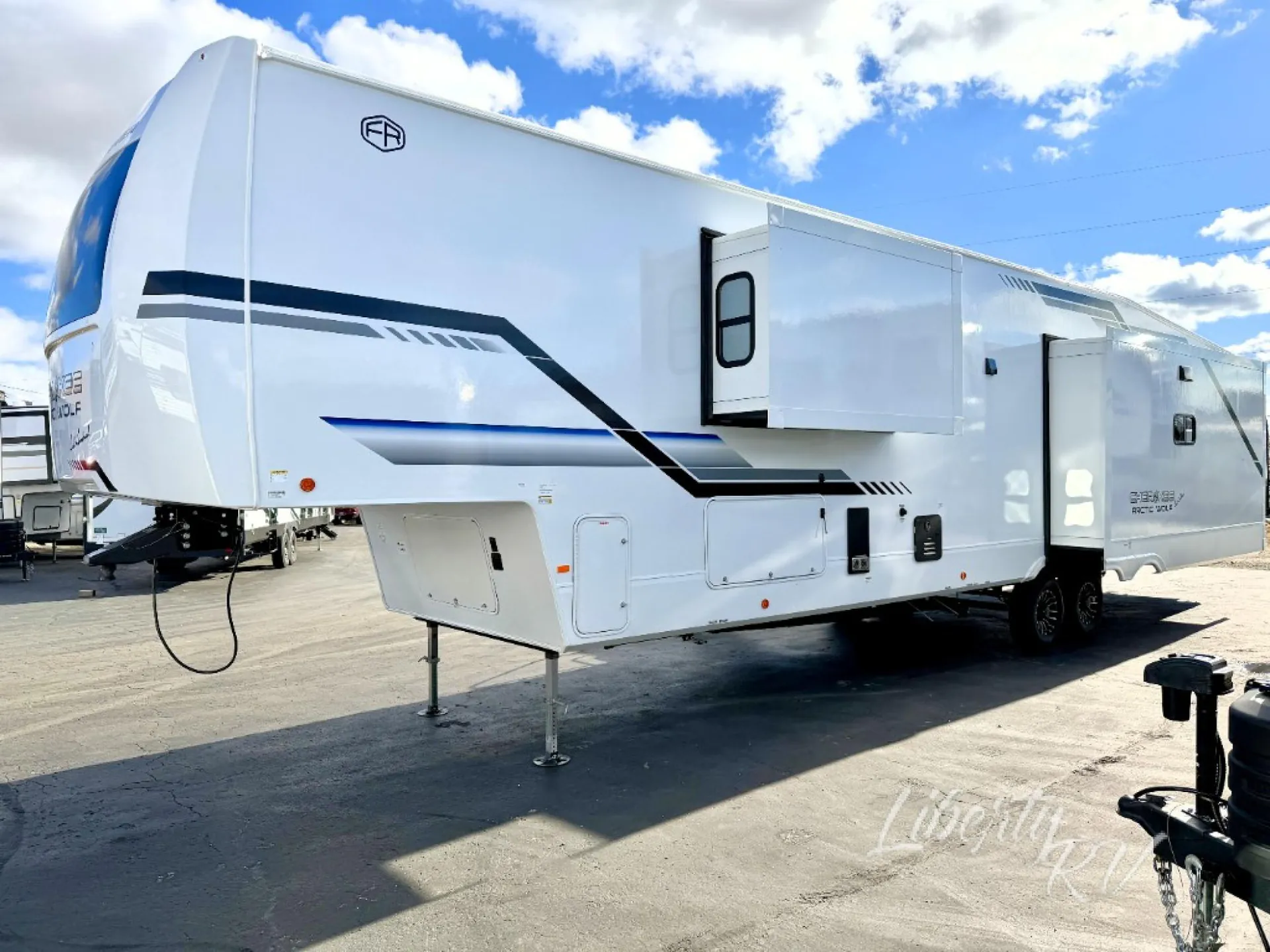 2026 Forest River Cherokee Arctic Wolf 38LEAHG - Photo 3