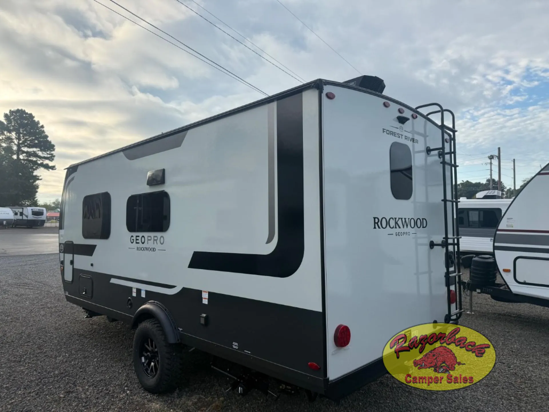 2027 Forest River Rockwood Geo Pro 19FD — Photo 5