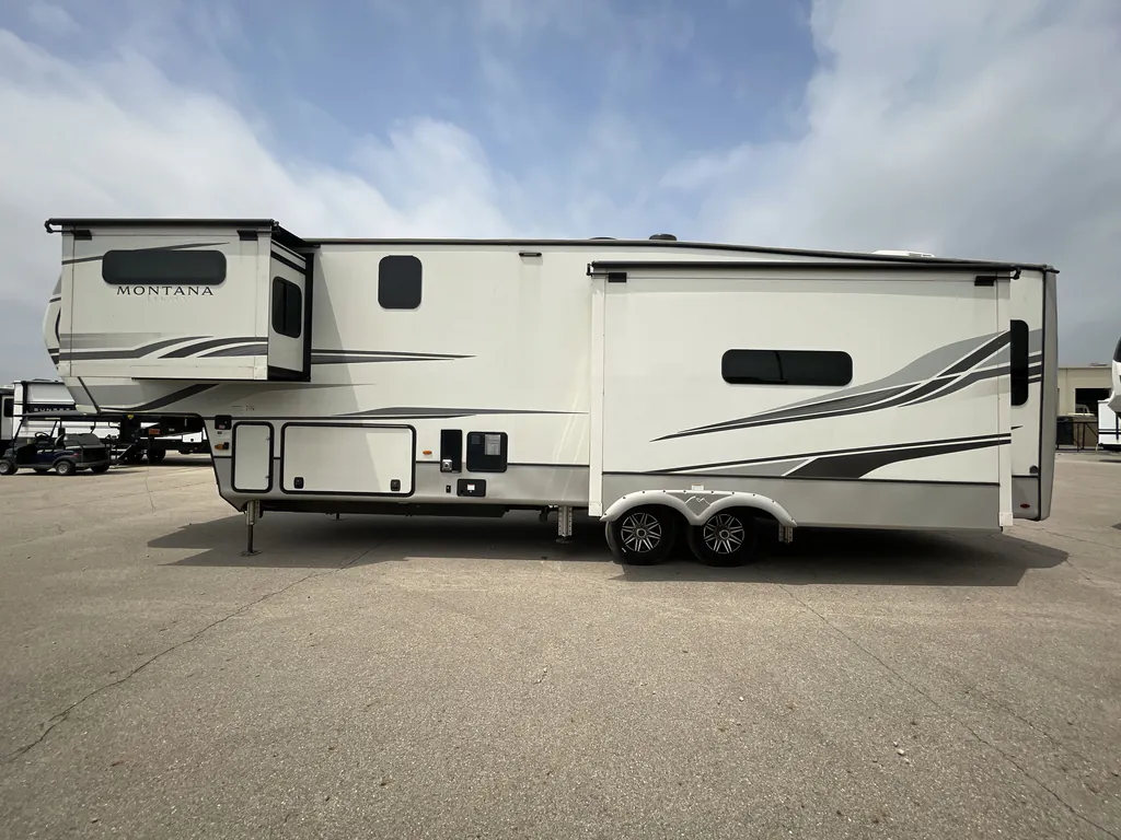 2022 Keystone Montana 3231CK, Photos photo 4
