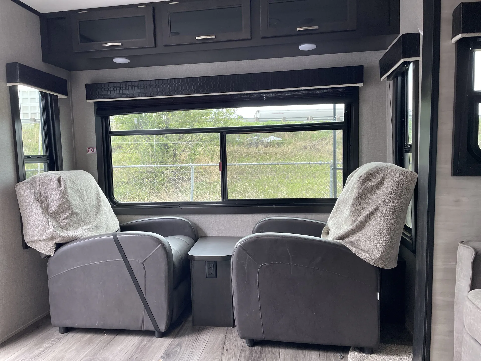 2021 Jayco Jay Flight 28RLS dealer photo 2 from Camping World