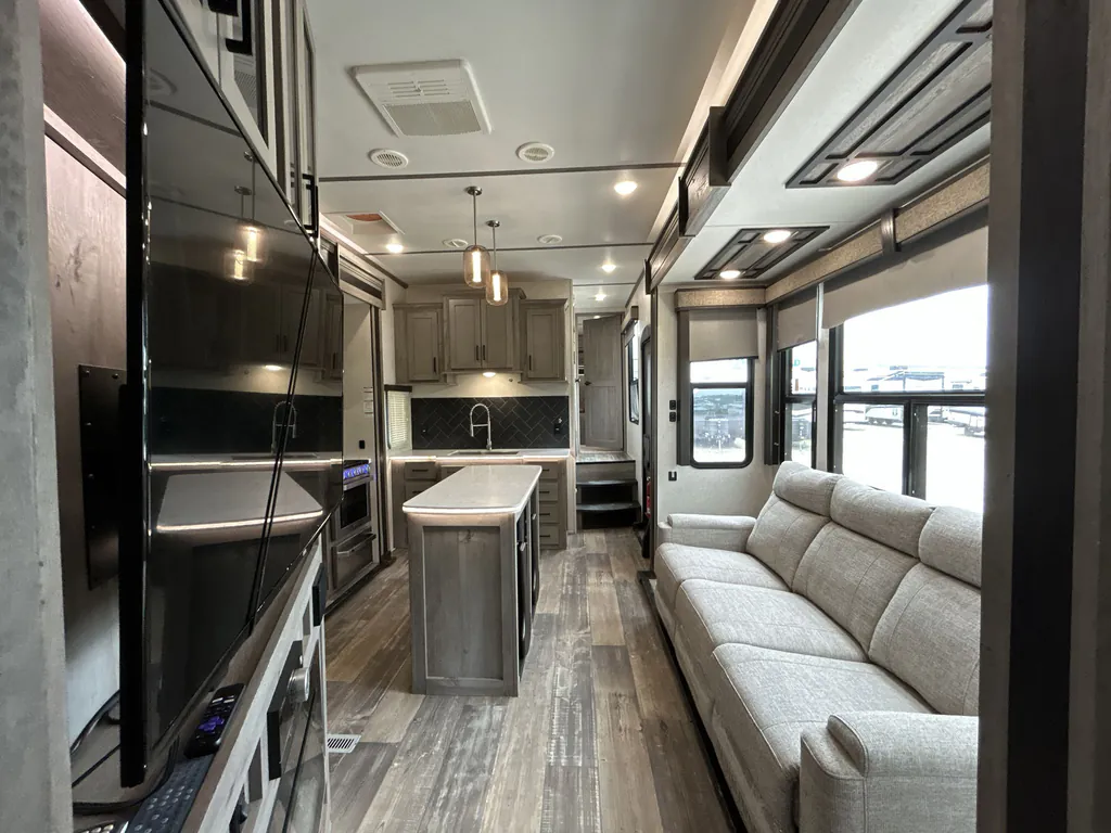2020 Keystone Raptor 415, Photos photo 3