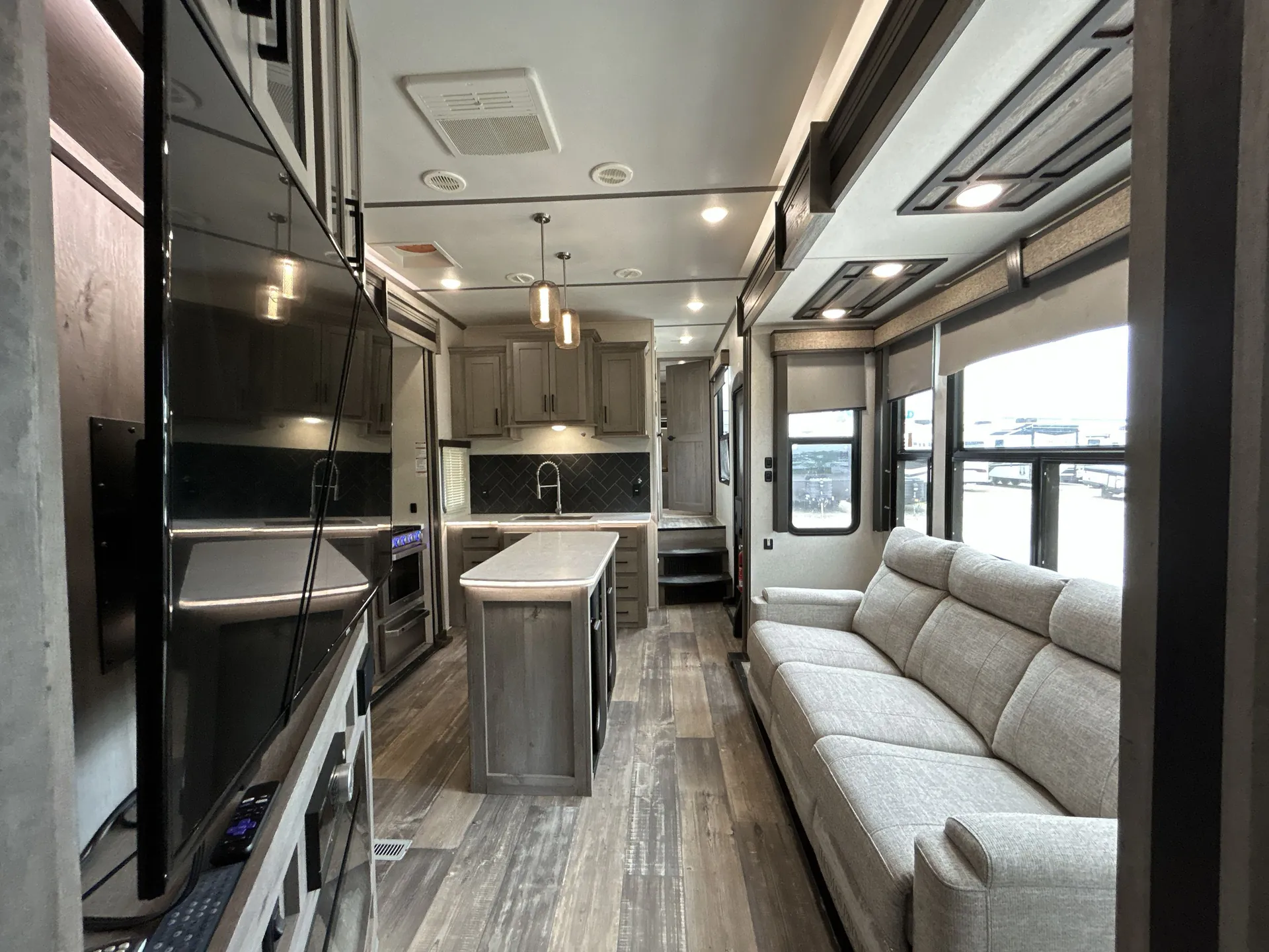 2020 Keystone Raptor 415 — living area main