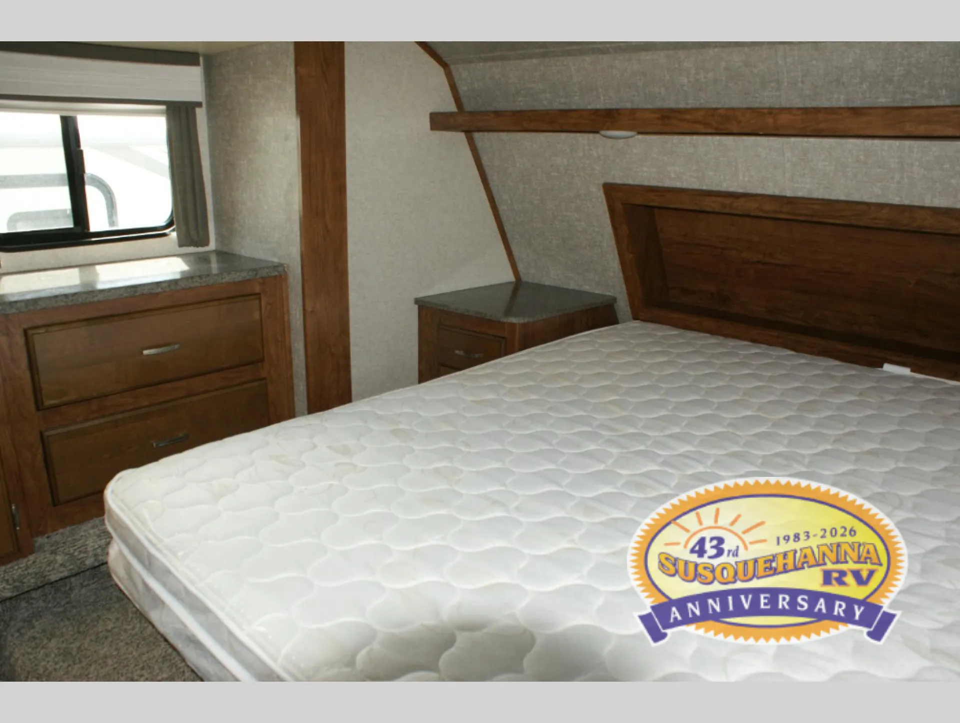 2018 Heartland Sundance XLT 295 BH - Photo 2