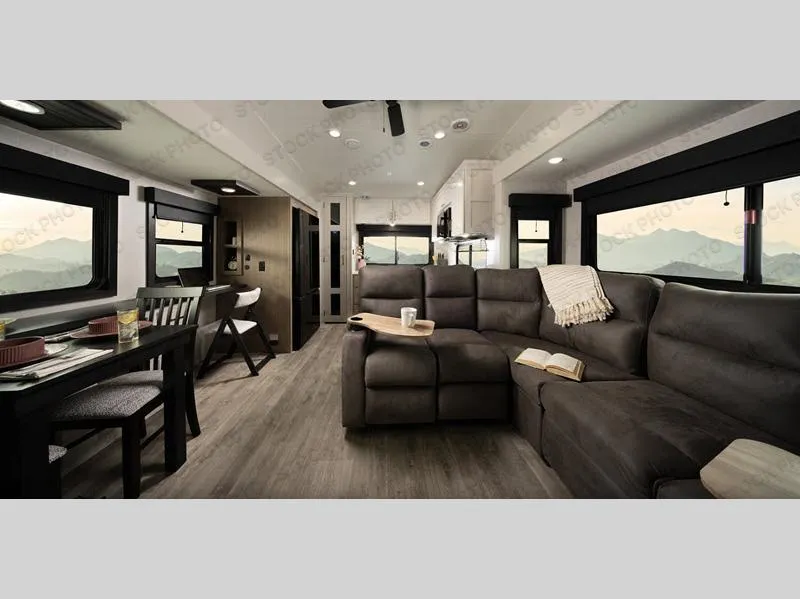 2026 Jayco Eagle 365UKTS - Photo 2