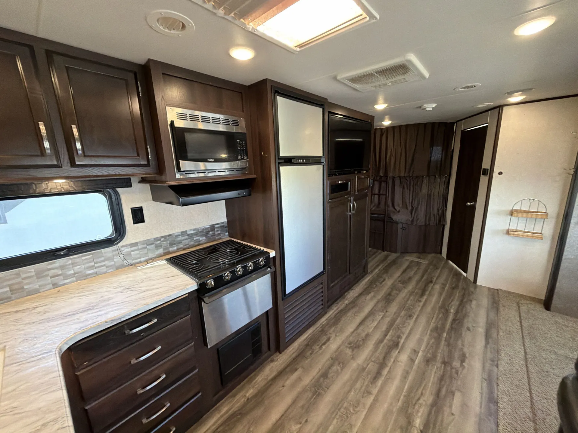 2020 Jayco Jay Flight 28BHS — living area main